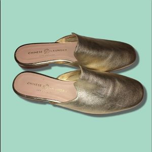 🌊Chinese Laundry Mules🌊